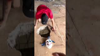 PEGAMOS A MÁSCARA DO PALHAÇO
