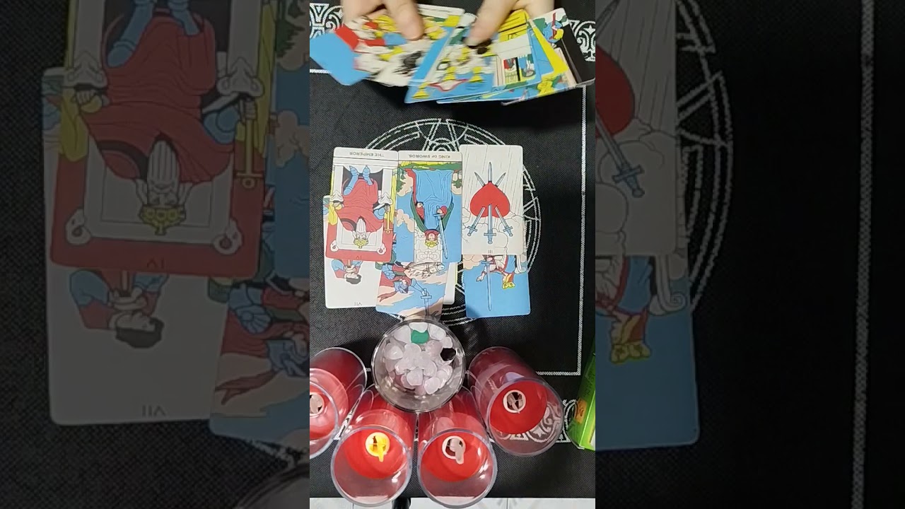 Có người mong chờ sự chủ động từ bạn. Triải bài tarot Em gái miền Tây .Zalo 0976598884 .