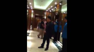 GD going inside the elevator