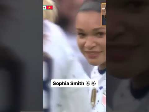 MAIS 1! Sophia Smith tá impossível! Fez o segundo para as norte-americanas e assumiu a artilharia!