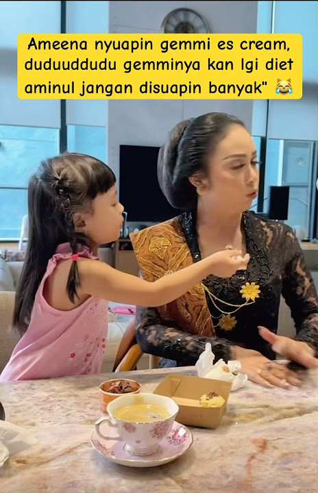 Aminul eats ice cream until his teeth are black 😂😹 #ameena #azura #attahalilintar #krisdayanti