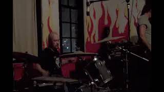 Closet classic  Medium music Jam DTLA studios