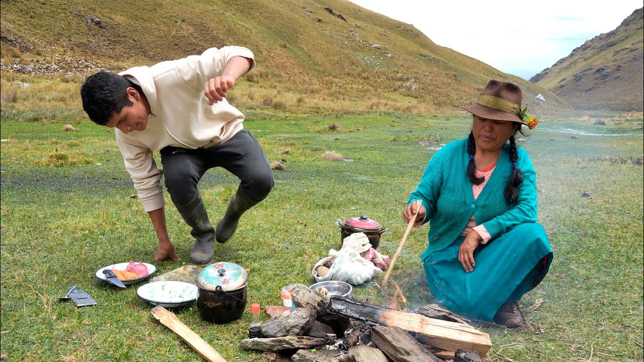 Un Día en el Cerro: Preparando Chaufa de Quinua con Mi Mamá.