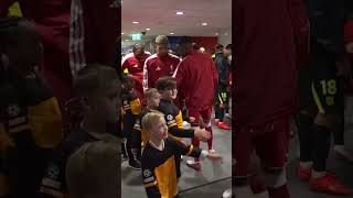 The look on these mascot’s faces meeting their heroes 😌❤️
