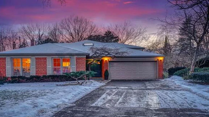 1 Troon Crt., Toronto, On Presented by Deborah Win...