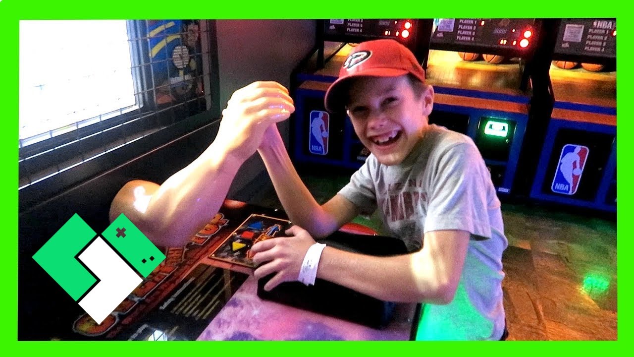 SO MUCH FUN AT MAIN EVENT!!! (7.13.15 - Day 1200) | Clintus.tv