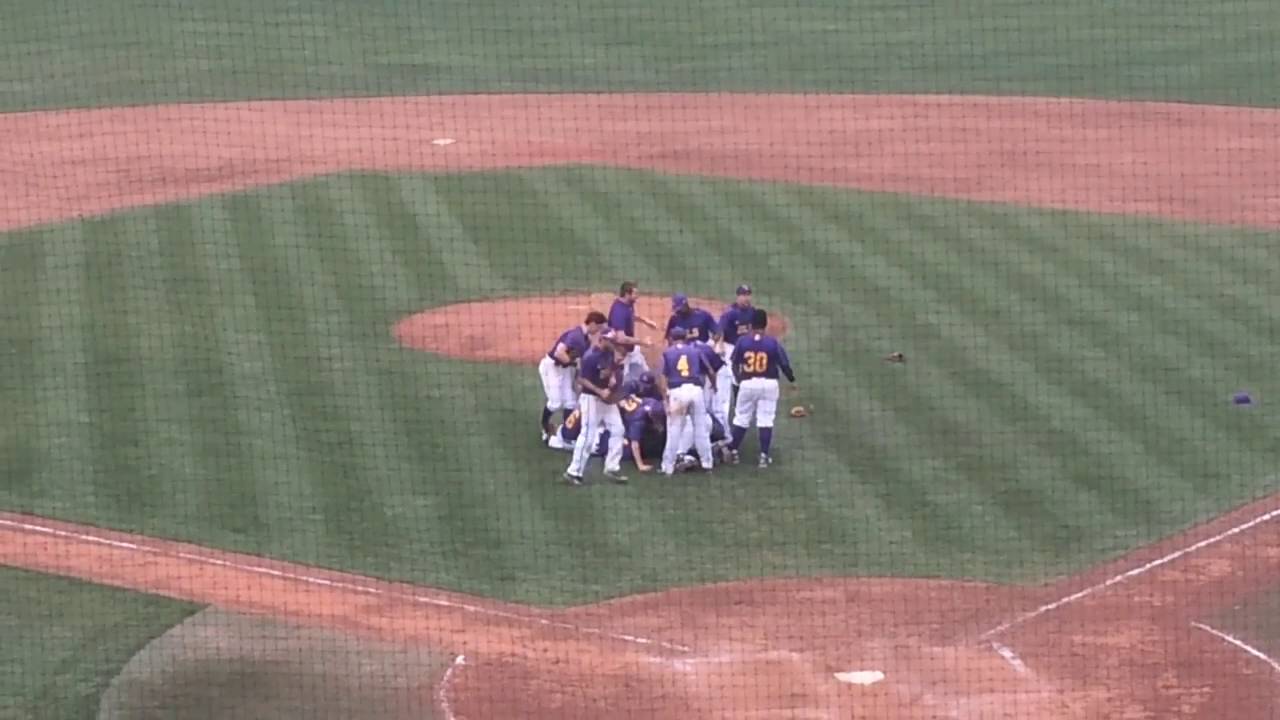 Warren De La Salle continues improbable run with Division 1 baseball semifinal win