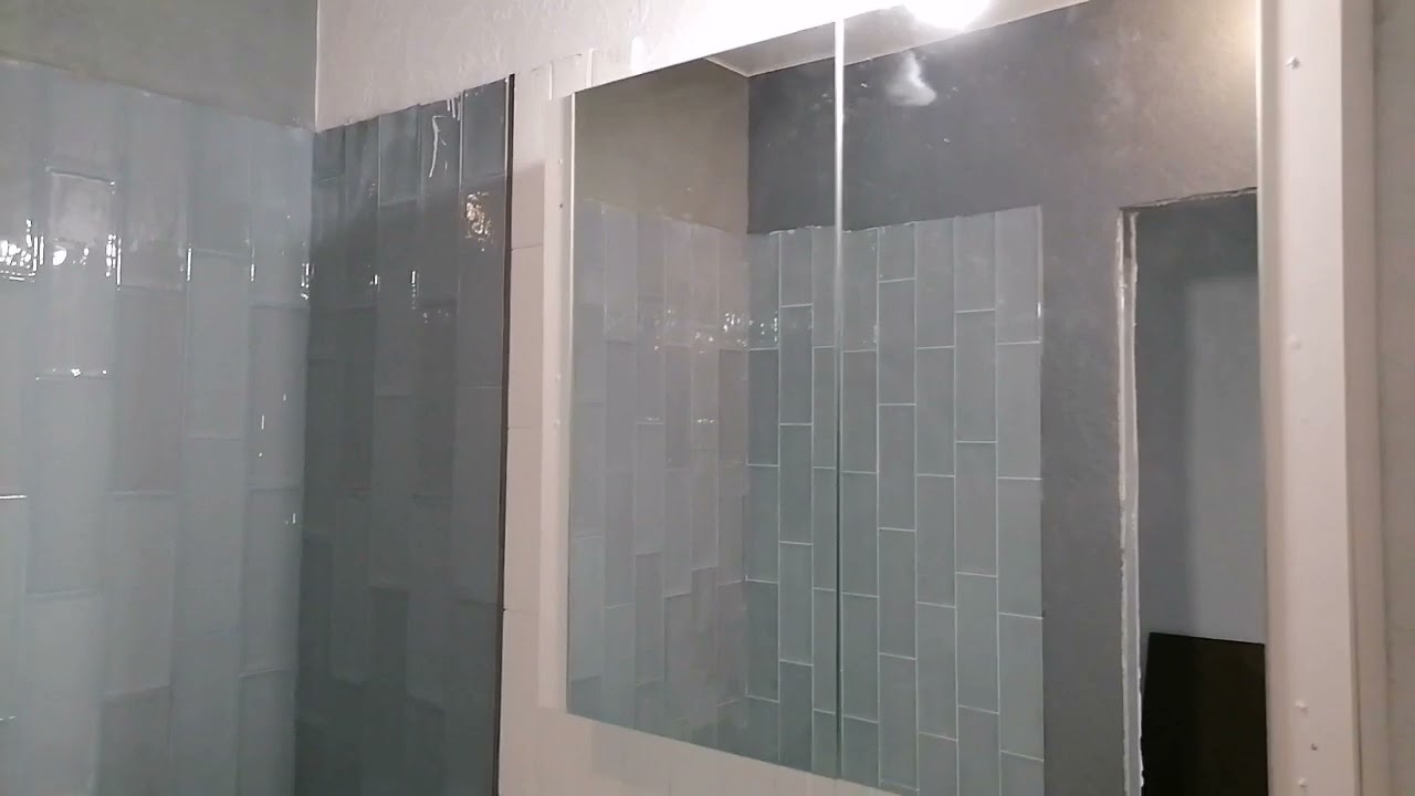 Держится ли зеркало, приклеенное на лдсп с помощью клея tytan - YouTube