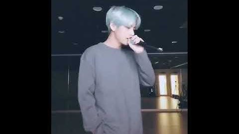 Taehyung doesn’t need autotune, autotune needs Taehyung😌
