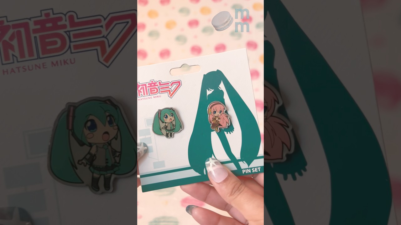 Hatsune Miku Pin Sets 