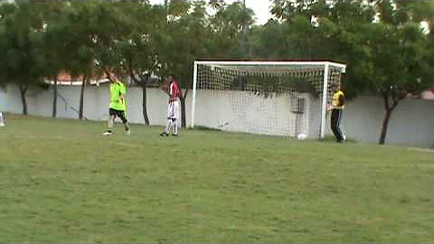 Z&P 11 4 09 Gol Arturo lozano 3 0