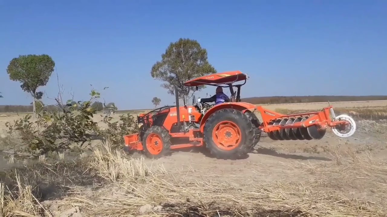 รถไถคูโบต้าM6240รถไถเดิมๆทำงานเหมา6หมื่นบาทพื้นที่12ไร่