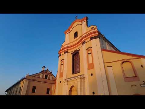 Прогулка по верхнему городу в Минске, обычно отсюда начинается знакомство со столицей Беларуси