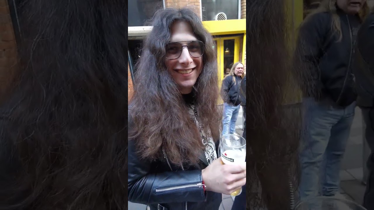 Night demon share a pint with me in Belfast 🍻🤘🤘