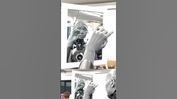 Reacción de robot al verse por primera vez en el espejo. #robot #ciencia #reaction #react #tech