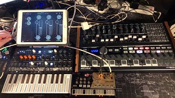 CYKLE - Advanced Midi Sequencer - Playing Hardware in AUM - Live iPad Demo