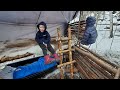 Bushcraft Bunkbed Winter Camping Trip (Building a Winter Survival Shelter)