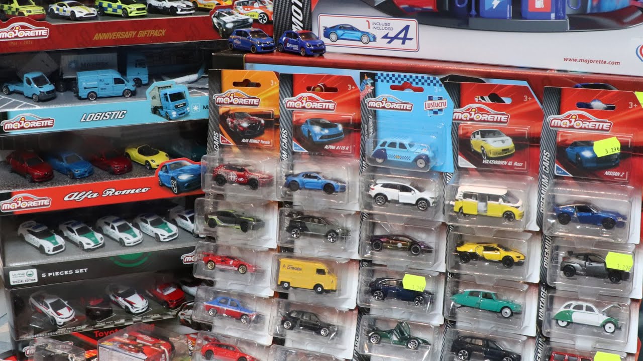 Lot de 8 voitures miniatures anciennes 1/43e SOLIDO-MATCHBOX-RAMI JMK- MAJORETTE