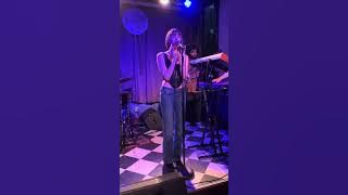 LEEZY - Cocaine Kisses