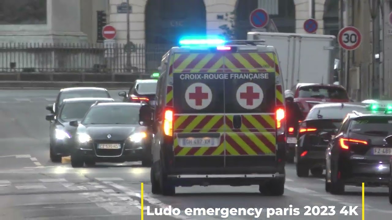 Ambulances VPSP Croix Rouge Protection Civil en urgence Ambulances responding Central Paris 4K