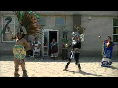 Video: „Thalía“manikiūras Metų šventei