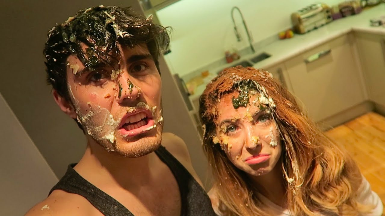 MESSY FOOD FIGHT - YouTube