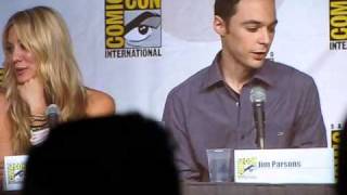 Comic-Con 2010: The Big Bang Theory - "In what are you geeky the most?" screenshot 3