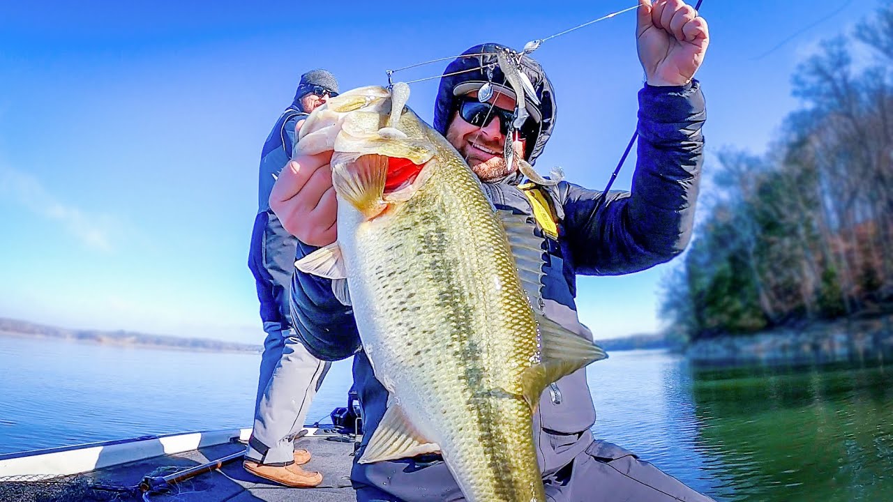 Fishing Below Freezing For Big Bass! Chickamauga In Winter! 