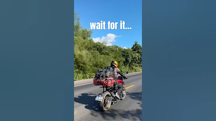 Not a real bike…it‘s a f***ing rocket!🚀 #electricmotorcycle ​@MarcTravels #eve #evbike #marctravels