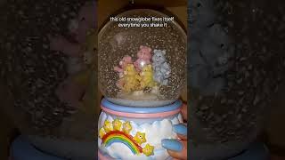 How does this snow globe fix itself? #oddlysatisfying #magic #shorts How does this snow globe fix itself? #oddlysatisfying #magic #shorts