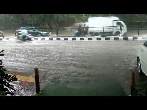 siri fort road#monsoon#water blockage#speed#vechiles...