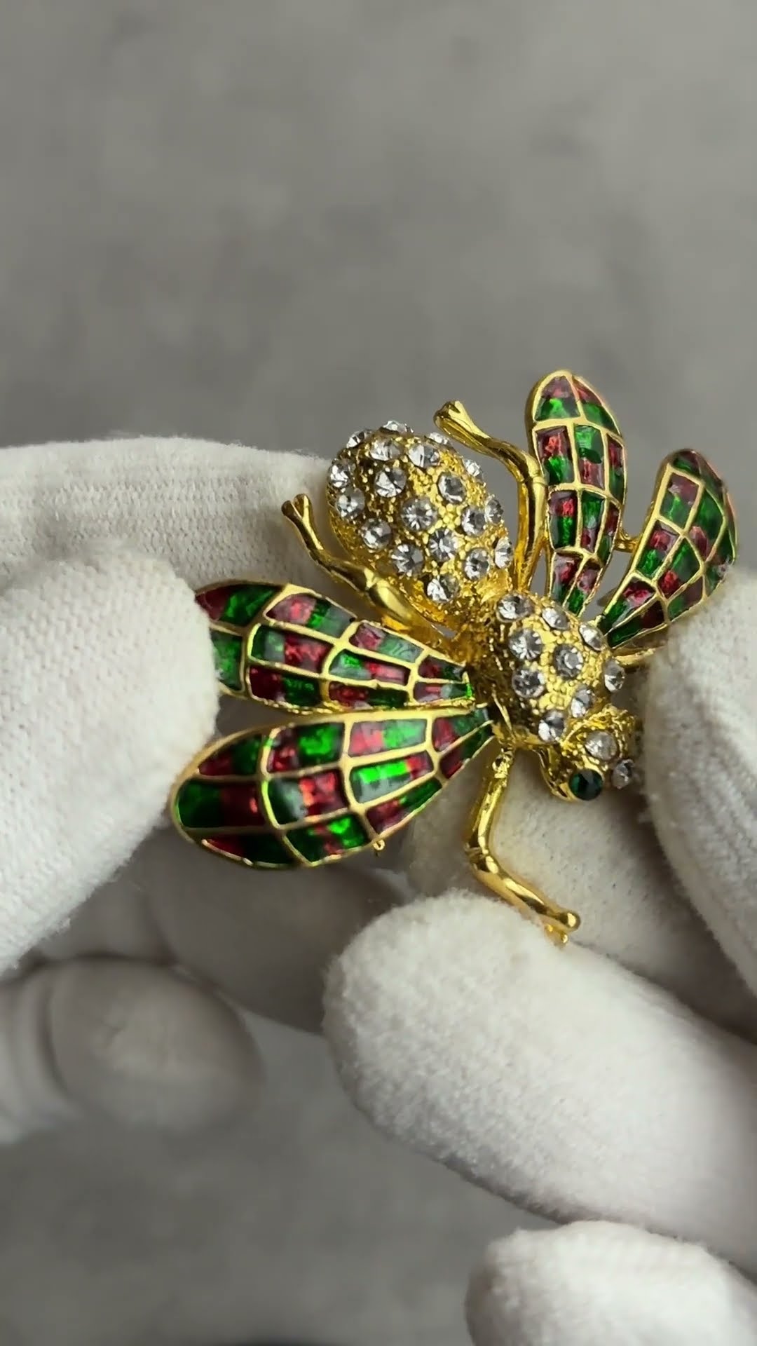 VOGUE BIJOUX 蜂モチーフ ブローチ 希少ヴィンテージ VOGUE BIJOUX 蜂モチーフ ブローチ 希少ヴィンテージ