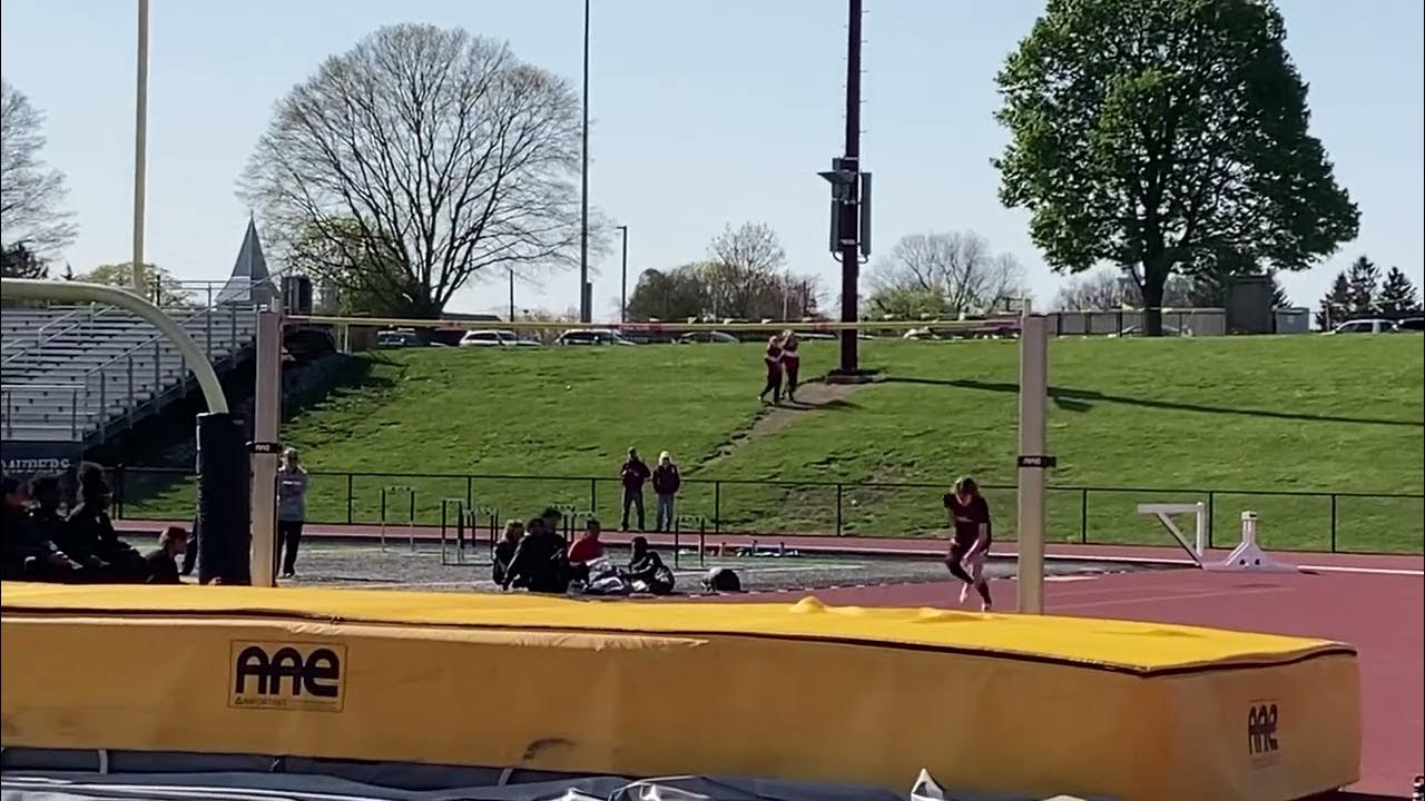 Dakota Arana Clears 7 foot High jump to win Cy Fritz Invitational YouTube