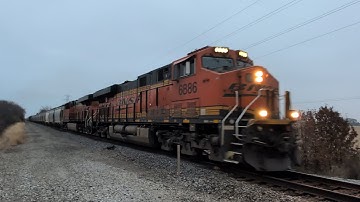 Railfanning 134 - GE ES44C4 BNSF 6886 Leading, 11/19/25