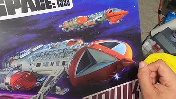 Space 1999 Hawk Mark IX 1:48 Scale Model kit from Round 2 Unboxing