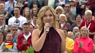 Miniatura de vídeo de "Laura Wilde - Es ist nie zu spät (ZDF- Fernsehgarten 02.09.2018)"