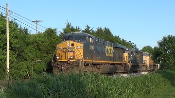 CSX ES40DC 5261 w/ UP Power Leads Q582-29 on 6/1/22