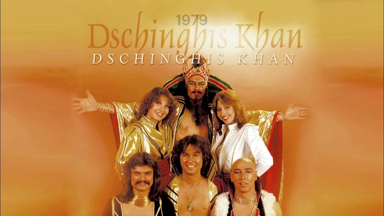 Gozal lezbiyenlarning mushuklarini ishqalayotgan videoni tomosha qiling.