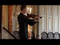 【ハプニング】バイオリン奏者がコンサート中になったお客さんの携帯着音をユーモラスにカバー！