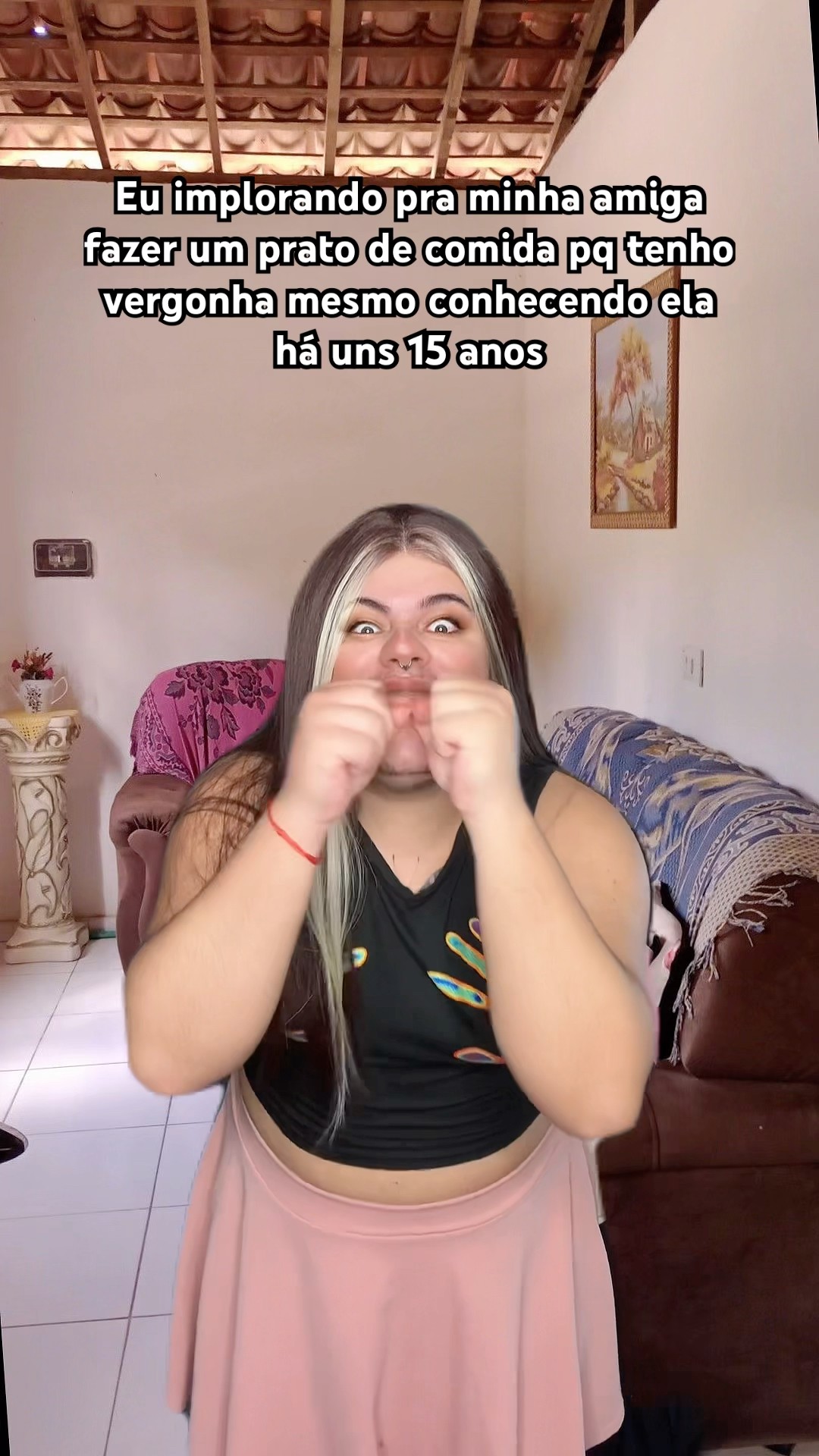 EU QUANDO VOU NA CASA DA BEST E FICO COM VERGONHA DE PEGAR COMIDA