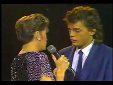 ✓Julisa - La favorita del profesor HD - YouTube