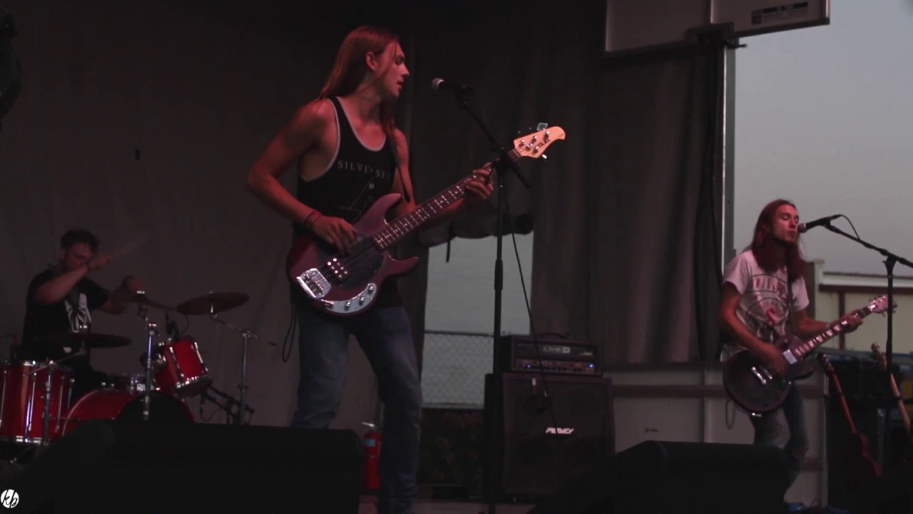 "I Am" (Live @ Naperville's Last Fling 2016)