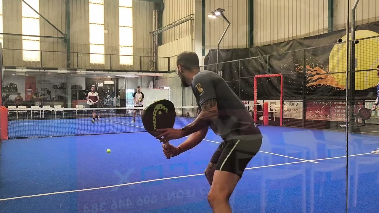 Mike Mati 🆚 Palomera Alex ➡️ 1er Set 