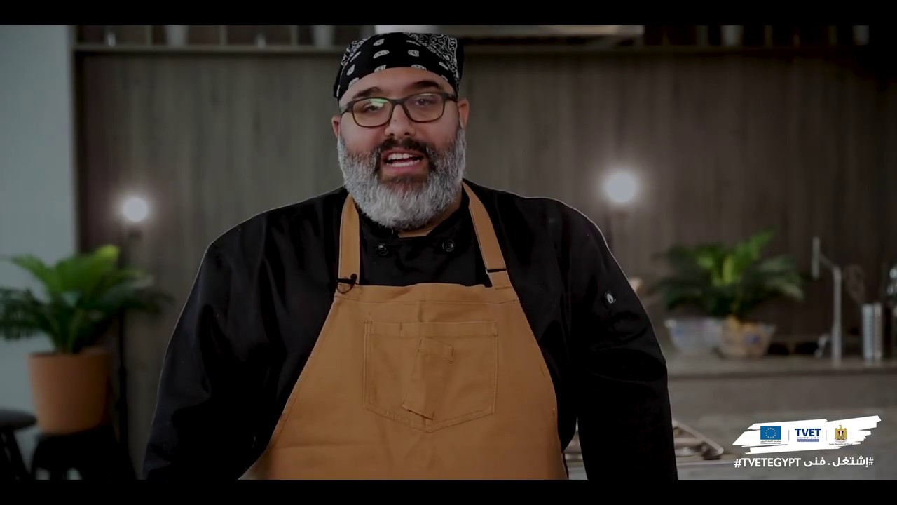 فيديو تعليمي (4) الشيف محمد صلاح ... طريقة تجهيز وتقطيع عرق الفلتو