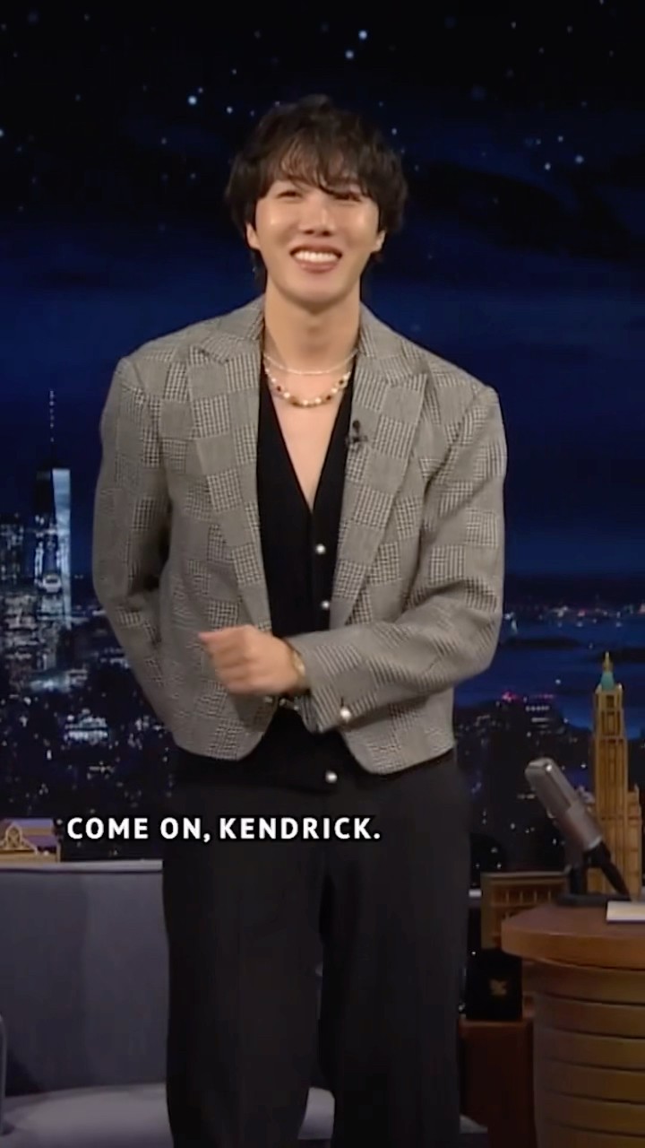 #BTS’ #jhope does the “Not Like Us” dance and reveals he’d like to work with #KendrickLamar!