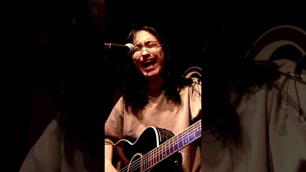 リバーシブル吉岡　全曲集　ギター弾き語り　未発表新曲CD付き アコギ弾き語りソングブック―女子が弾きたい55曲― (初級者ギター