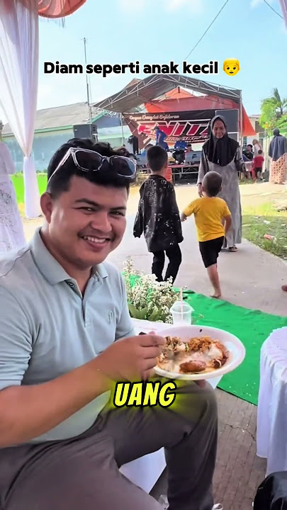 minta uang untuk joget bareng biduan