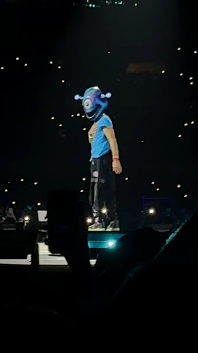Coldplay - Something Just Like This Pt.1 (Live)