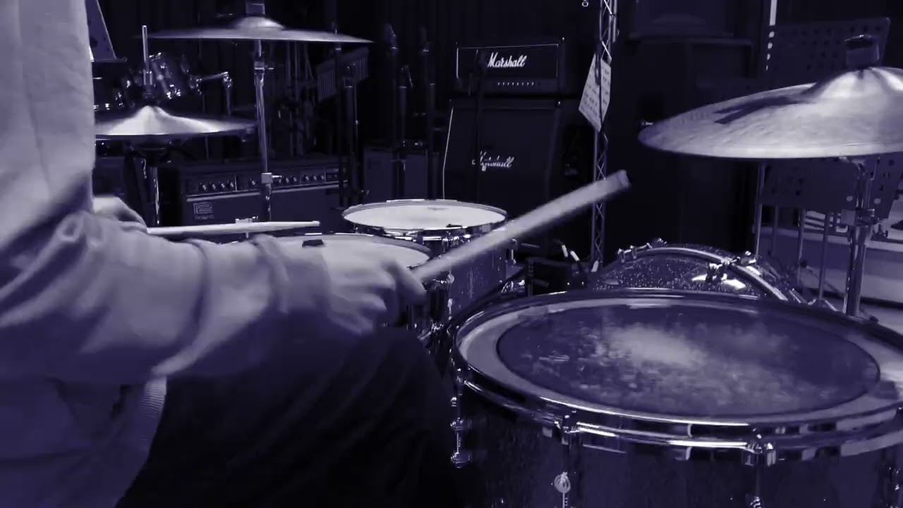 ドーナツホール ハチ Feat Gumi Drums Cover ドラム 叩いてみた Youtube
