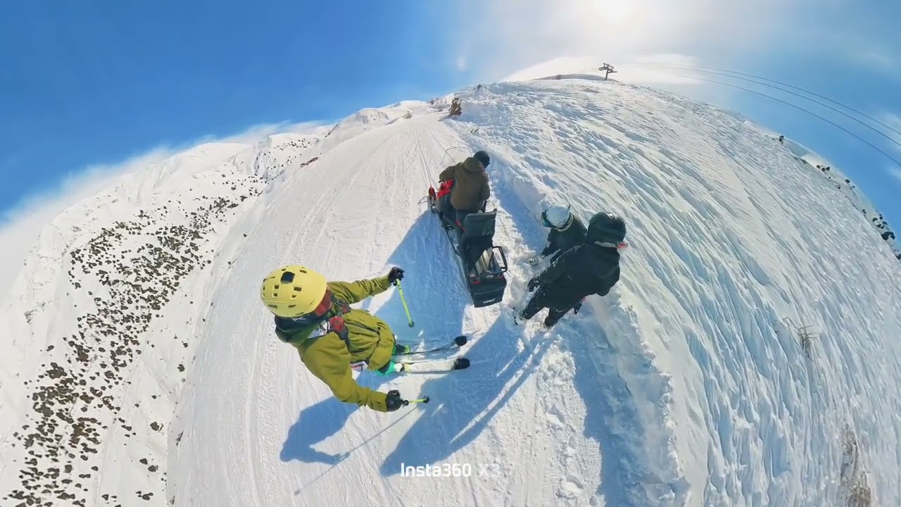 На склоне всегда остановитесь и спросите не нужна ли помощь